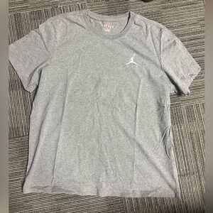 Men’s 2XL Air Jordan, gray short sleeve T-shirt